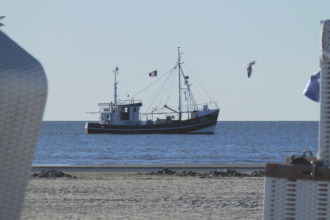 Krabbenkutter am Strand